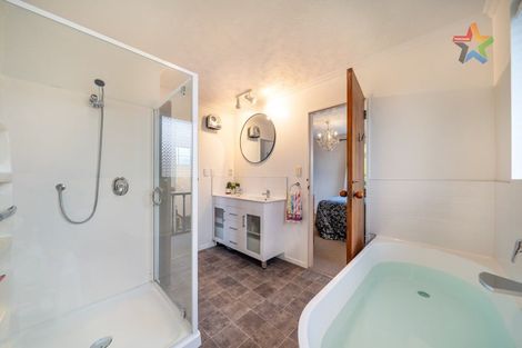 Photo of property in 2 Mcenroe Grove, Naenae, Lower Hutt, 5011