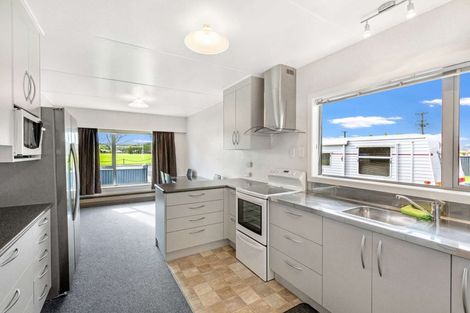 Photo of property in 69 Robertson Street, Gore, 9710