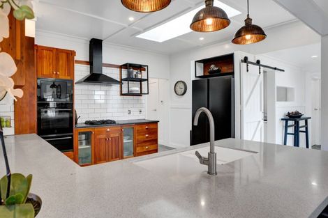 Photo of property in 500 Richmond Road, Lepperton, New Plymouth, 4373