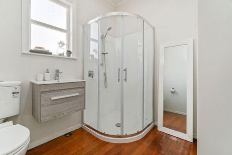 Photo of property in 696 Te Atatu Road, Te Atatu Peninsula, Auckland, 0610