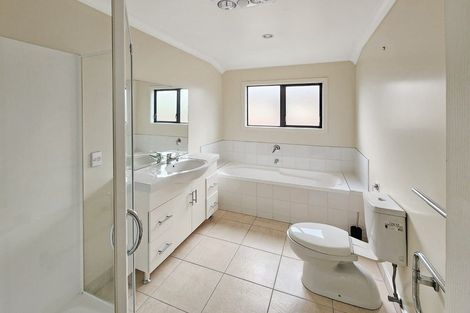 Photo of property in 52 Aotea Drive, Aotea, Porirua, 5024