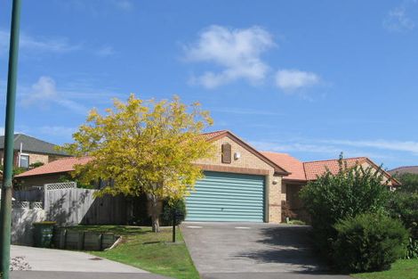 Photo of property in 17 Graven Court, Henderson, Auckland, 0612