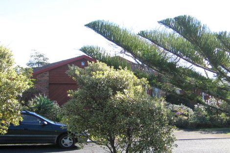 Photo of property in 12 Maygrove Drive, Orewa, 0931