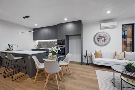 Photo of property in 3c Margaret Place, Milford, Auckland, 0620
