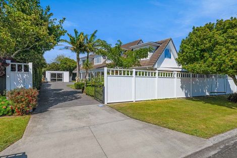 Photo of property in 5 Tamati Place, Merrilands, New Plymouth, 4312