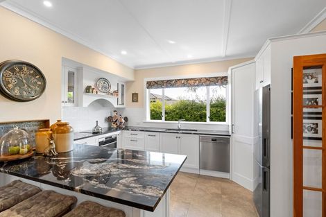 Photo of property in 184 Gladstone Road, Levin, 5571