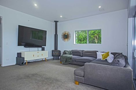 Photo of property in 1r Oceana Drive, Welcome Bay, Tauranga, 3175