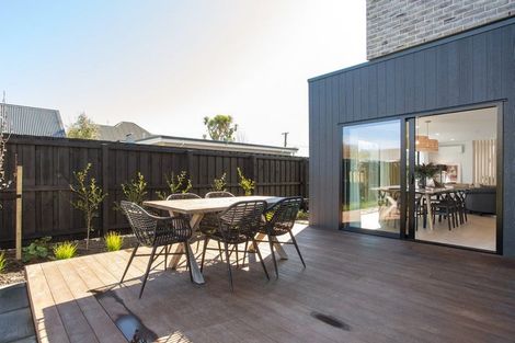 Photo of property in 127 Hamilton Avenue, Ilam, Christchurch, 8041