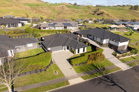 Photo of property in 19 Ballintoy Park Drive, Welcome Bay, Tauranga, 3175