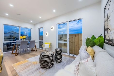 Photo of property in 38 Horokaka Street, Massey, Auckland, 0614