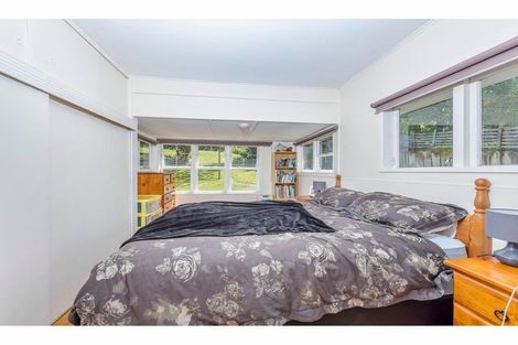 Photo of property in 2/3 Caribbean Drive, Unsworth Heights, Auckland, 0632