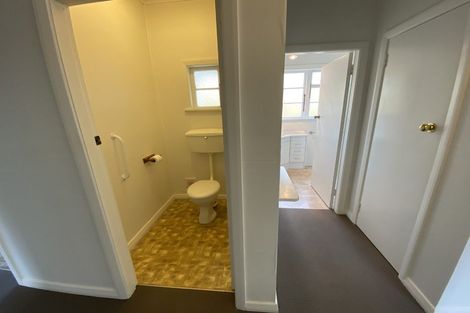 Photo of property in 7 Bassett Road, Johnsonville, Wellington, 6037