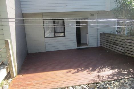 Photo of property in 23f2 Collins Avenue, Tawa, Wellington, 5028