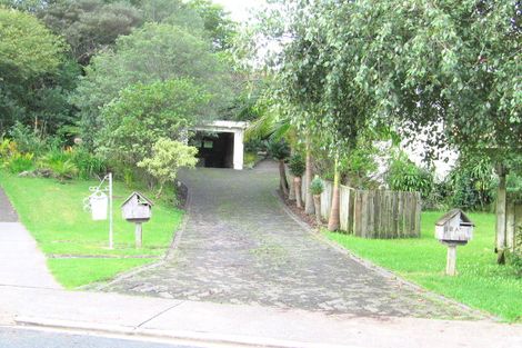 Photo of property in 25a Pohutukawa Avenue, Red Beach, 0932