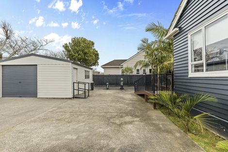 Photo of property in 17 Exeter Street, Brooklands, New Plymouth, 4310