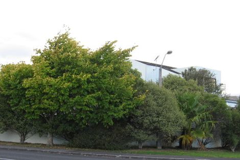 Photo of property in 38 Luckens Road, West Harbour, Auckland, 0618