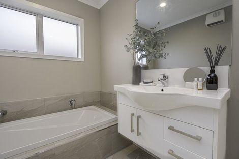 Photo of property in 24 Saxbys Road, Glenview, Hamilton, 3206