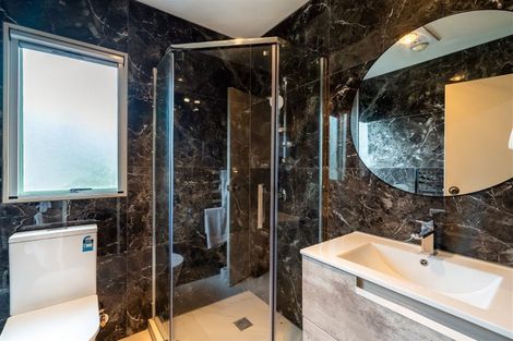 Photo of property in 13 Redfern Lane, Glenfield, Auckland, 0629