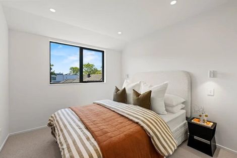 Photo of property in 1/60 Innes Road, St Albans, 8052