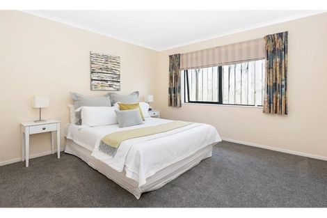 Photo of property in 15 Kilsyth Way, East Tamaki Heights, Auckland, 2016
