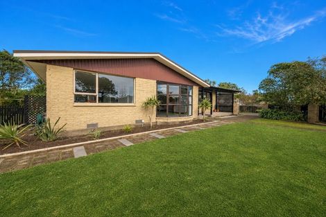 Photo of property in 25 Ngahue Crescent, Carters Beach, Westport, 7825