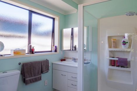 Photo of property in 35 Edgewater Grove, Whakatane, 3120