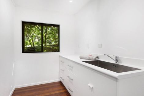Photo of property in 53b Onedin Place, Titirangi, Auckland, 0604