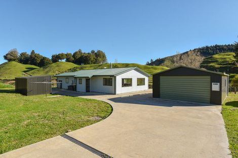 Photo of property in 1422 Manawahe Road, Manawahe, 3194