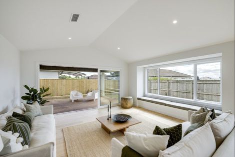 Photo of property in 37 Arataki Road, Havelock North, 4130
