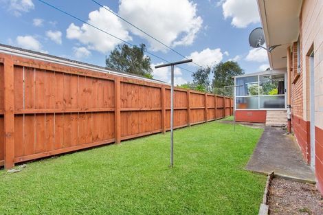 Photo of property in 1/15 Poinsettia Place, Henderson, Auckland, 0610
