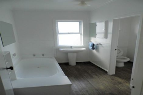 Photo of property in 128 Portage Road, New Lynn, Auckland, 0600