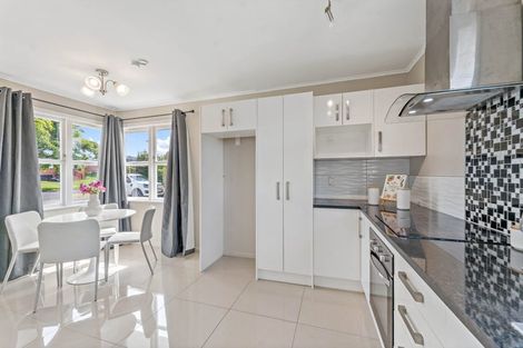 Photo of property in 20 Collie Road, Pukekohe, 2120