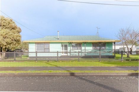 Photo of property in 29 Carson Street, Castlecliff, Whanganui, 4501