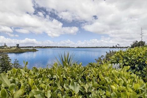Photo of property in 48 Aurea Avenue, Pakuranga, Auckland, 2010