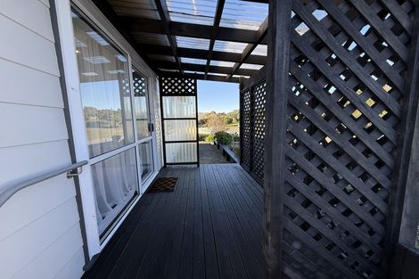 Photo of property in 43 Cleat Street, Whitby, Porirua, 5024