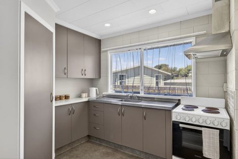 Photo of property in 5a Tahurangi Place, Spotswood, New Plymouth, 4310