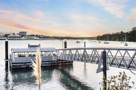 Photo of property in 319a Rangatira Road, Beach Haven, Auckland, 0626