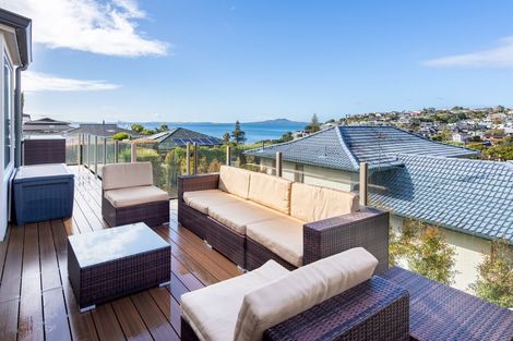 Photo of property in 29 Hyde Road, Rothesay Bay, Auckland, 0630
