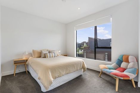 Photo of property in 2/117 Buckley Avenue, Hobsonville, Auckland, 0616