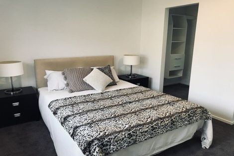 Photo of property in 19 Papa Orchard Drive, Kumeu, 0810