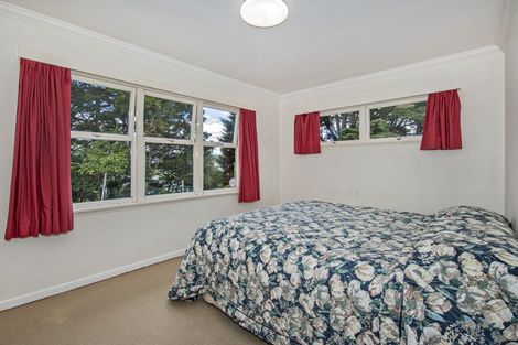 Photo of property in 2 Memorial Drive, Parahaki, Whangarei, 0112