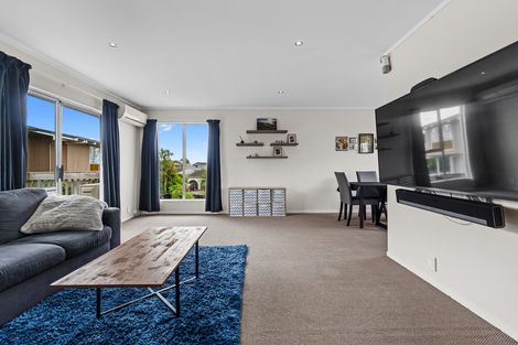 Photo of property in 2/31 Pakira Avenue, Glendene, Auckland, 0602