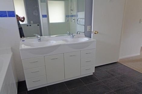 Photo of property in 52 The Parade, Bucklands Beach, Auckland, 2012