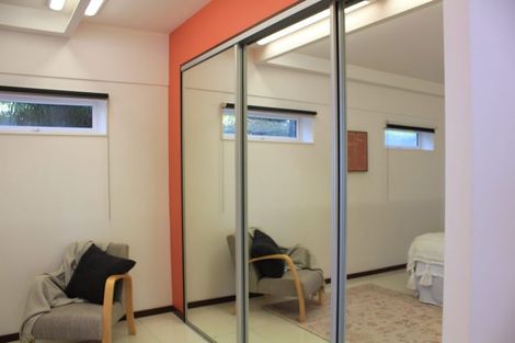 Photo of property in 41a Tamworth Crescent, Newlands, Wellington, 6037