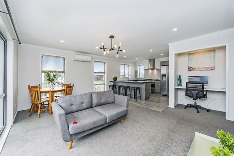 Photo of property in 39 Hartford Crescent, Rolleston, 7615