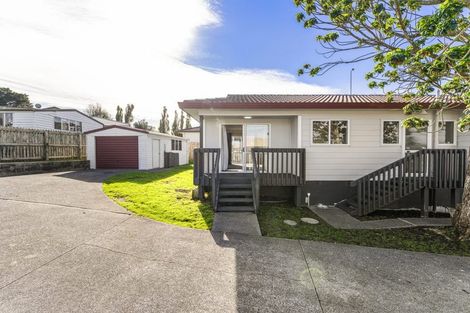 Photo of property in 1/75 Etherton Drive, Weymouth, Auckland, 2103