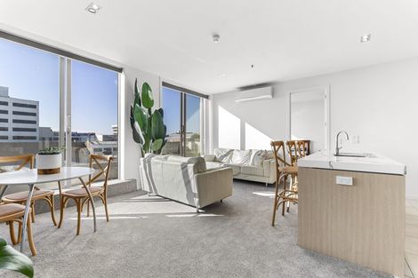 Photo of property in 22 Liardet Apartments, 303/22 Liardet Street, New Plymouth, 4310