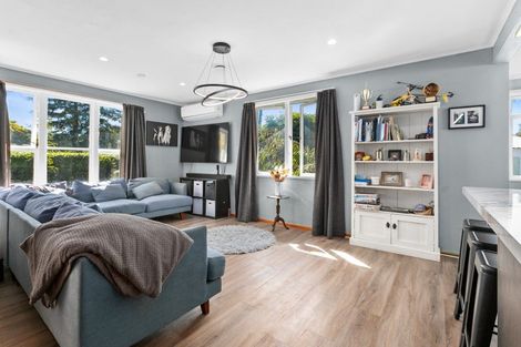 Photo of property in 30 Bibby Street, Waipawa, 4210