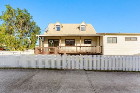 Photo of property in 6 Te Moau Avenue, Parakai, 0830