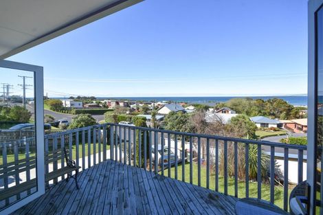 Photo of property in 7 Queen Street, Brighton, Dunedin, 9035